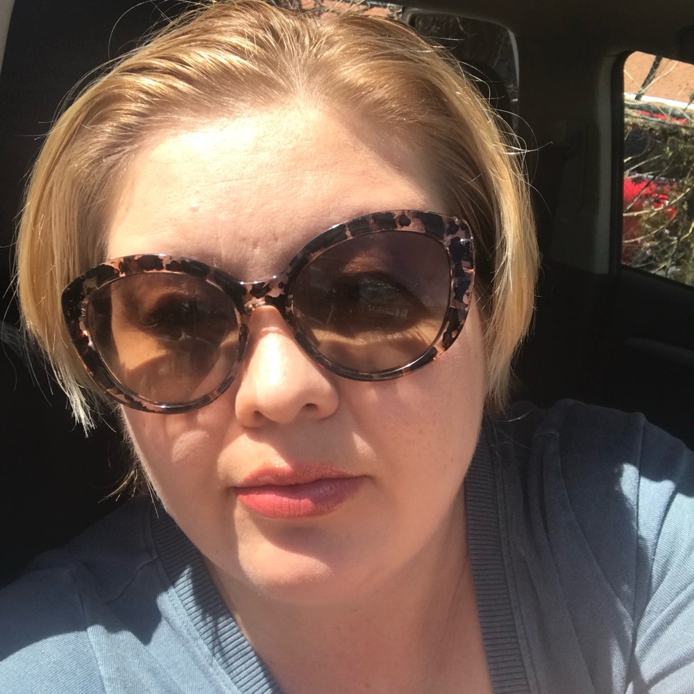 Meet your Posher, Tamara